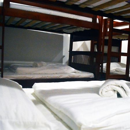 Warisan Family Inn Semporna Ngoại thất bức ảnh