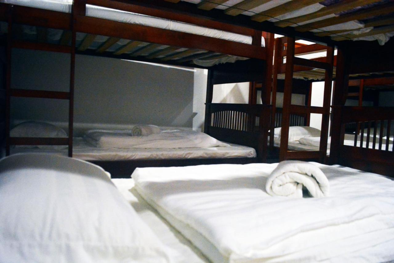 Warisan Family Inn Semporna Ngoại thất bức ảnh